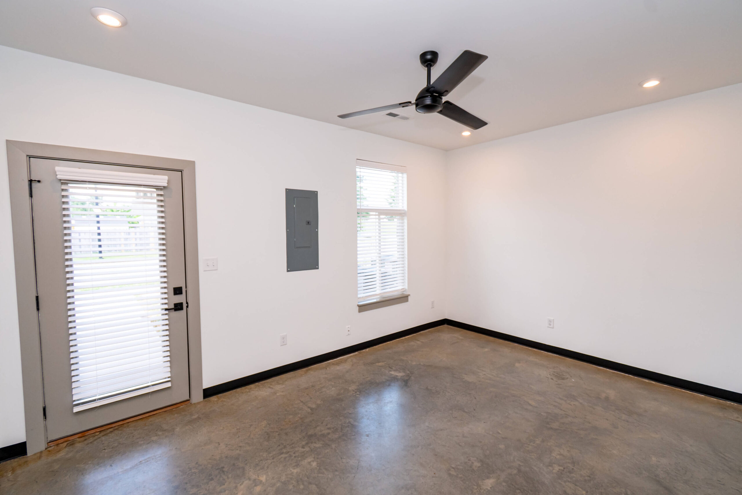 2 Bedroom Units gallery image 6