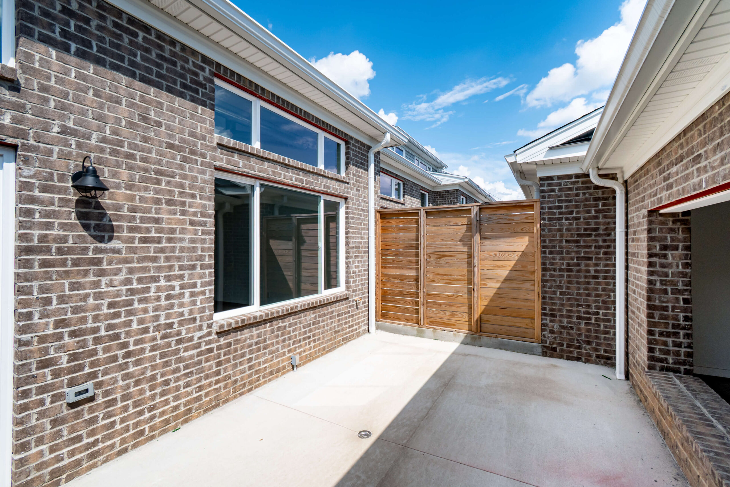 2 Bedroom Units gallery image 9