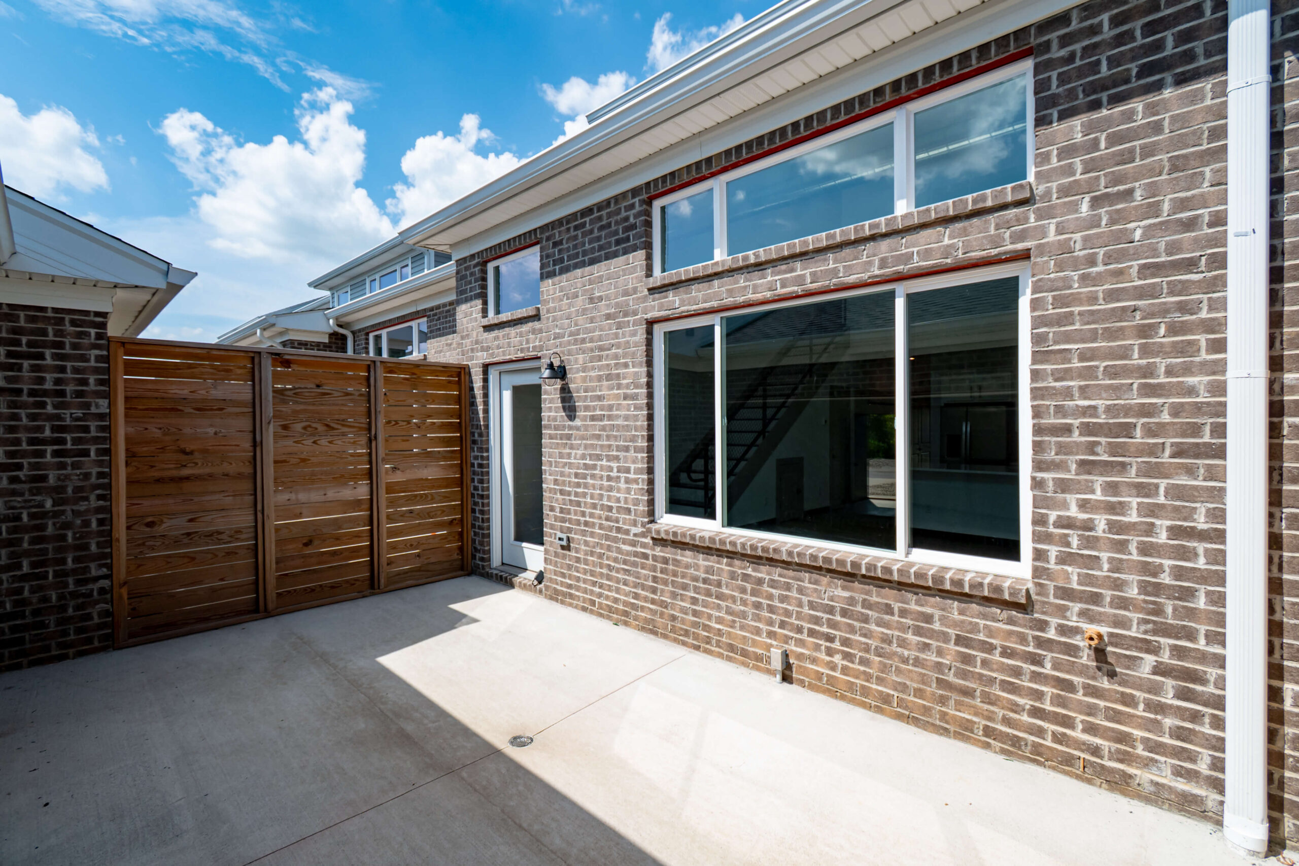 2 Bedroom Units gallery image 10