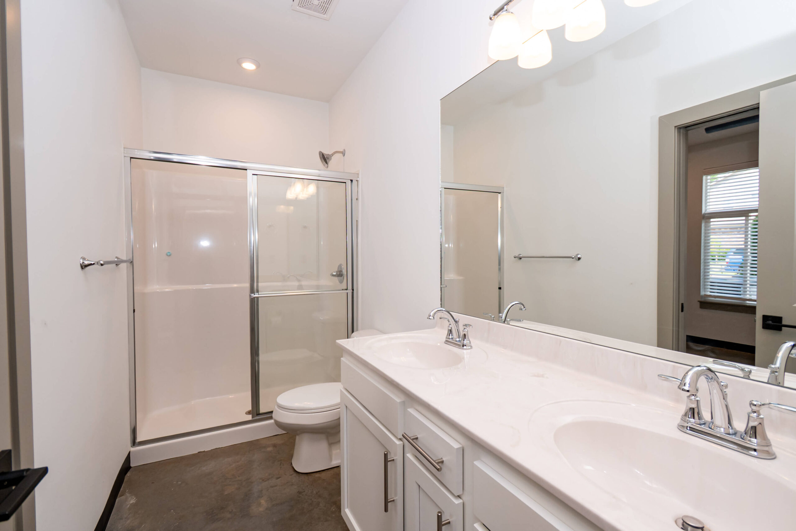 3 Bedroom Units photo 7