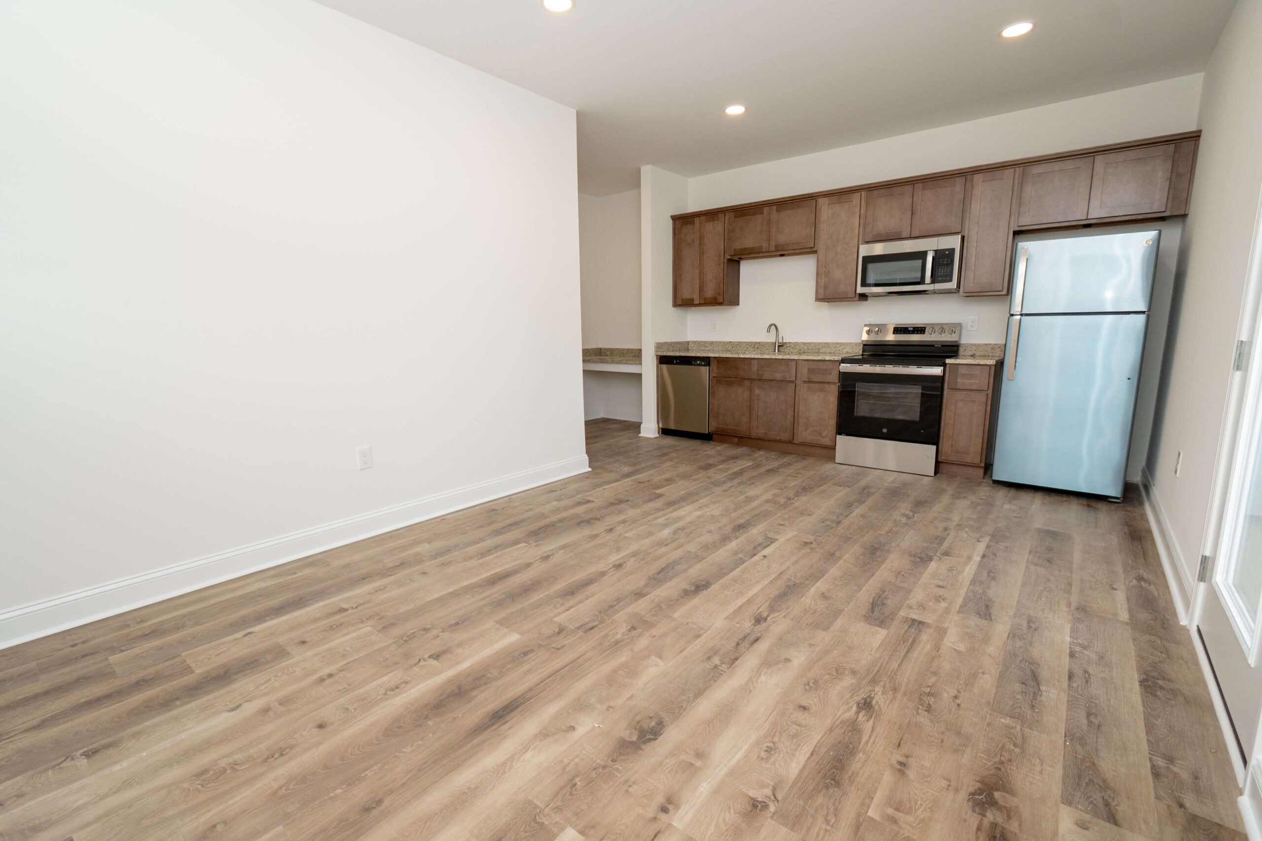 1 bed - 1 bath photo 1